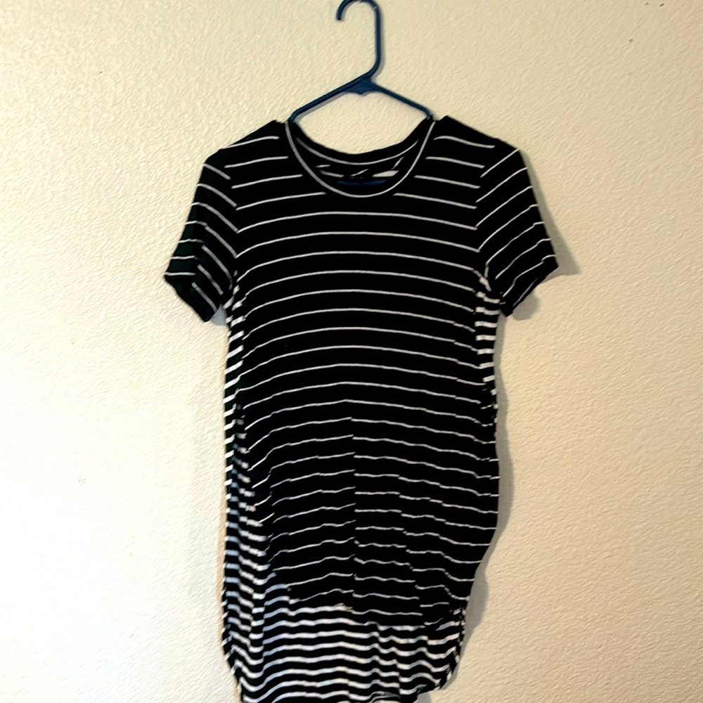 Women’s small black top